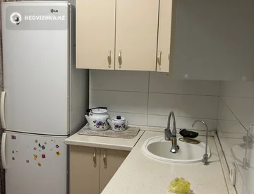 2-комнатная квартира, этаж 3 из 6, 45 м², На длительный срок, миниатюра 6