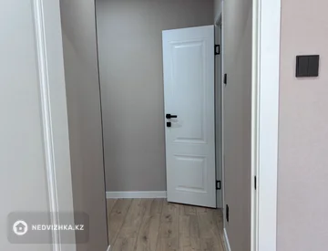 2-комнатная квартира, этаж 8 из 9, 39 м², миниатюра 7
