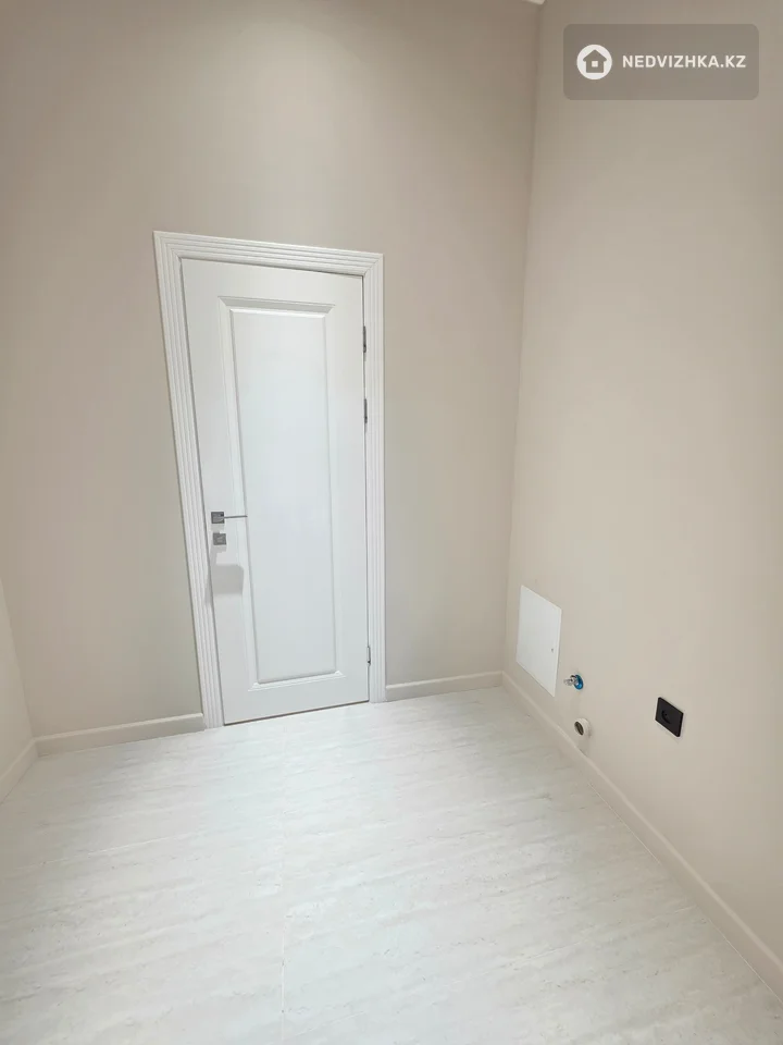 3-комнатная квартира, этаж 5 из 8, 142 м²