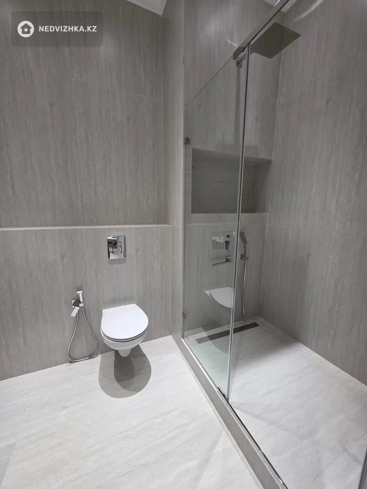 3-комнатная квартира, этаж 5 из 8, 142 м², фотография 4
