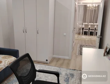 4-комнатная квартира, этаж 5 из 12, 115 м², миниатюра 2