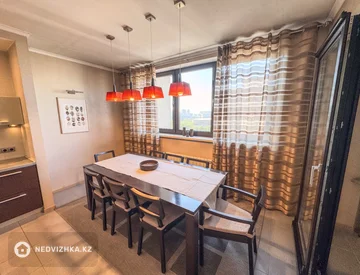 4-комнатная квартира, этаж 10 из 20, 135 м², миниатюра 1