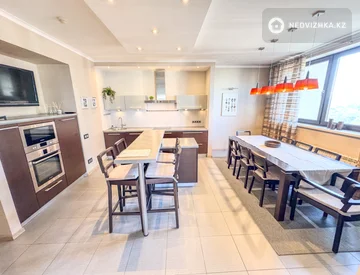 4-комнатная квартира, этаж 10 из 20, 135 м², миниатюра 3