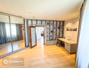 4-комнатная квартира, этаж 10 из 20, 135 м², миниатюра 12