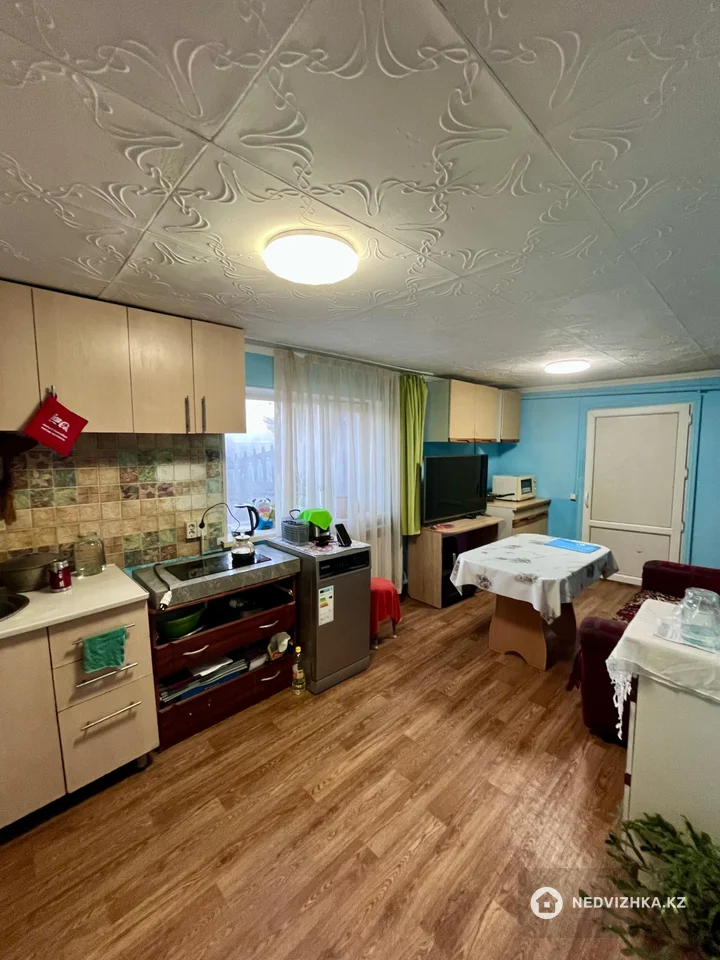3-комнатный дом, 10 соток, 64 м²