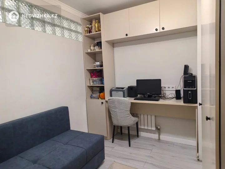 3-комнатная квартира, этаж 3 из 10, 70 м², фотография 3