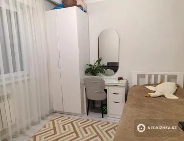 3-комнатная квартира, этаж 3 из 10, 70 м², миниатюра 4