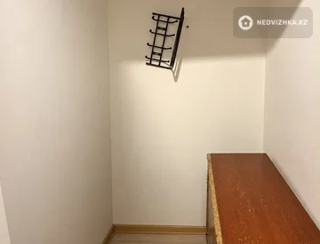 1-комнатная квартира, этаж 1 из 5, 46 м², миниатюра 4