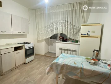 1-комнатная квартира, этаж 1 из 5, 46 м², миниатюра 1