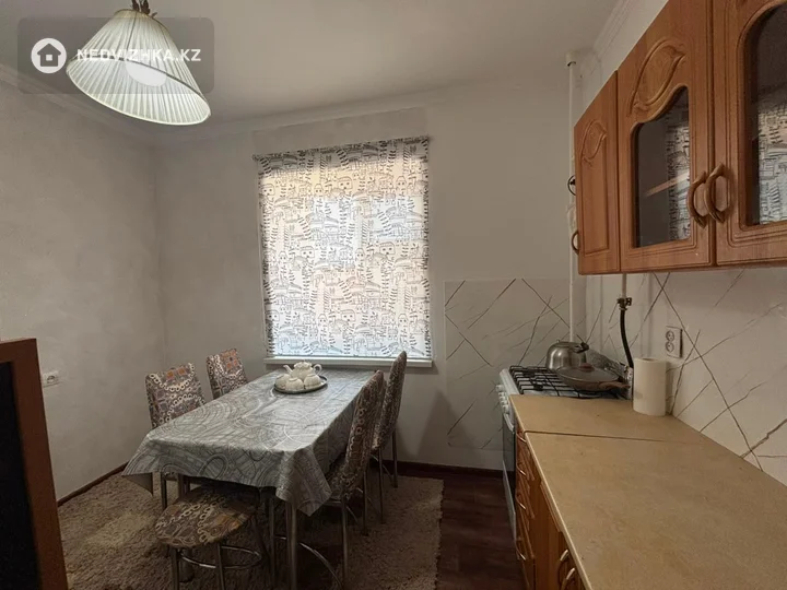 3-комнатная квартира, этаж 4 из 5, 67 м², фотография 2