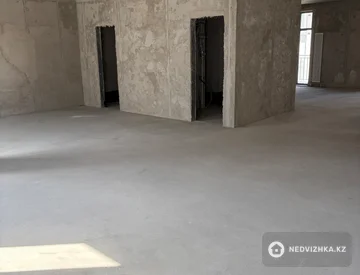 4-комнатная квартира, этаж 3 из 4, 147 м², миниатюра 8