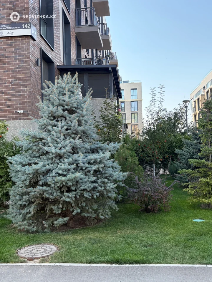 4-комнатная квартира, этаж 3 из 4, 147 м², фотография 4