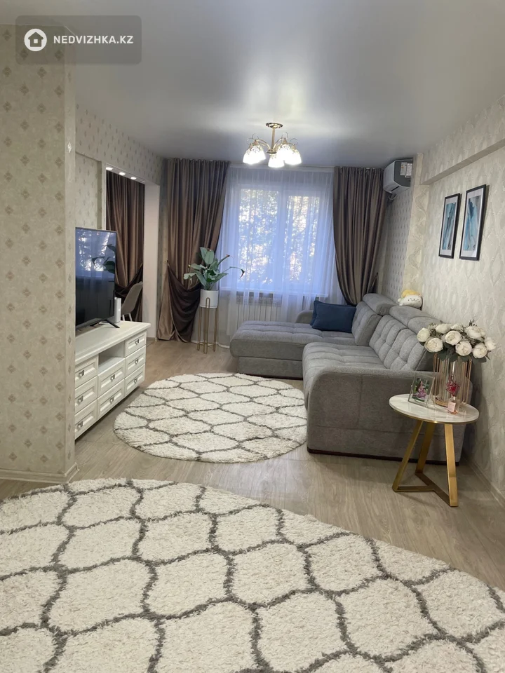 4-комнатная квартира, этаж 2 из 5, 83 м², фотография 3