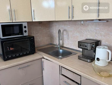 2-комнатная квартира, этаж 7 из 16, 58 м², миниатюра 1