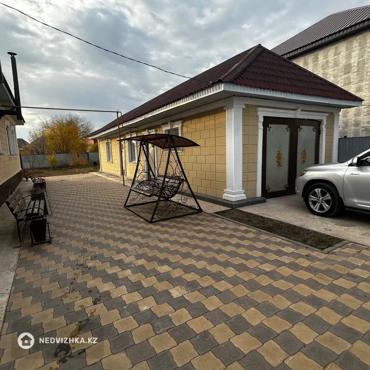 5-комнатный дом, 10 соток, 220 м², фотография 2