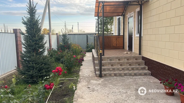 5-комнатный дом, 10 соток, 220 м², фотография 3