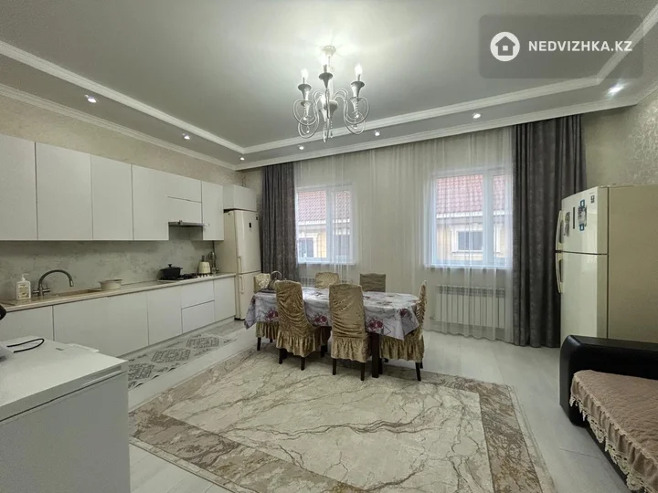5-комнатный дом, 10 соток, 220 м², фотография 4