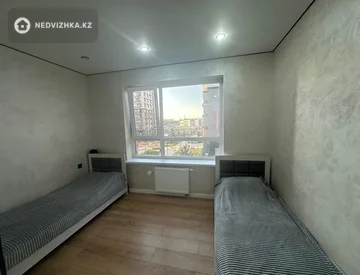 3-комнатная квартира, этаж 3 из 12, 68 м², миниатюра 4