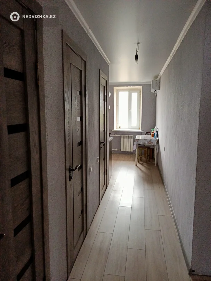 3-комнатная квартира, этаж 4 из 5, 62 м², фотография 2