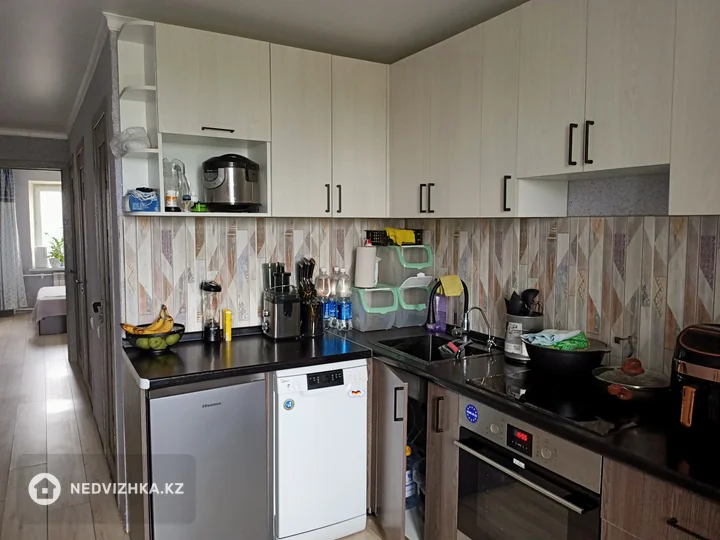 3-комнатная квартира, этаж 4 из 5, 62 м², фотография 3