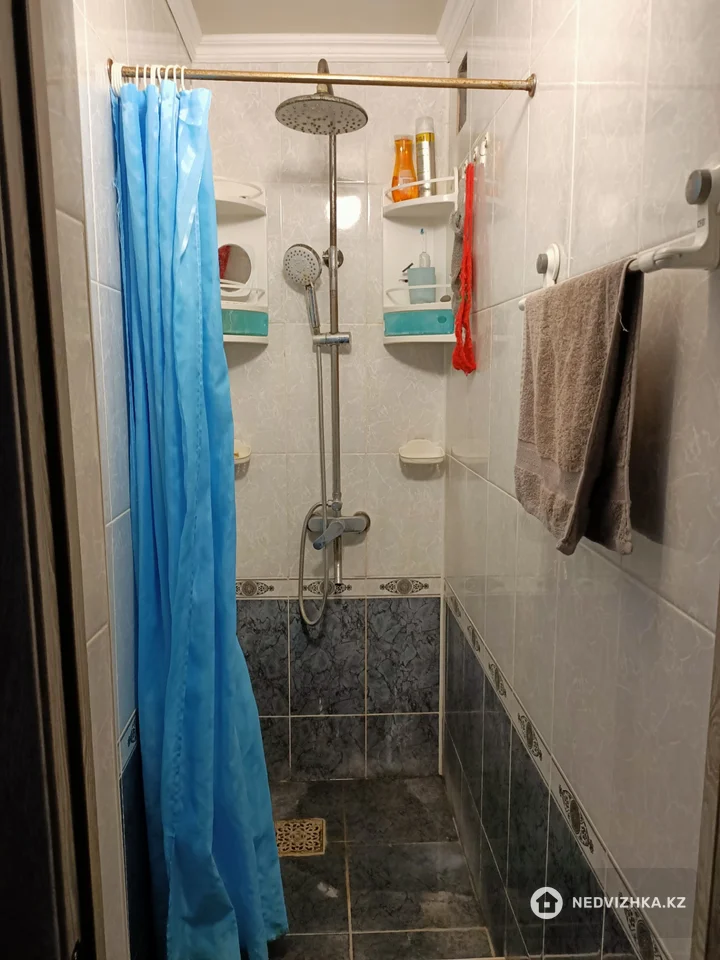 3-комнатная квартира, этаж 4 из 5, 62 м², фотография 5