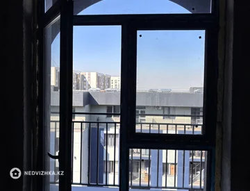 1-комнатная квартира, этаж 8 из 9, 51 м², миниатюра 2
