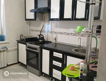 2-комнатная квартира, этаж 4 из 5, 54 м², миниатюра 1