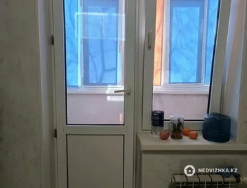 2-комнатная квартира, этаж 4 из 5, 54 м², миниатюра 6