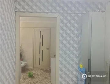 4-комнатная квартира, этаж 5 из 5, 60 м², миниатюра 1