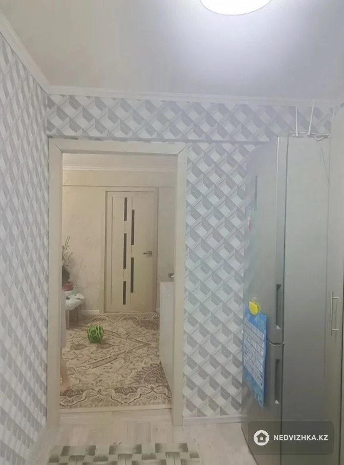 4-комнатная квартира, этаж 5 из 5, 60 м²