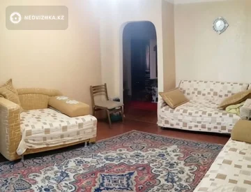 4-комнатная квартира, этаж 5 из 5, 81 м², миниатюра 3