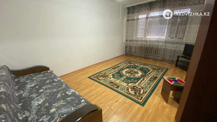 1-комнатная квартира, этаж 5 из 5, 38 м², фотография 2