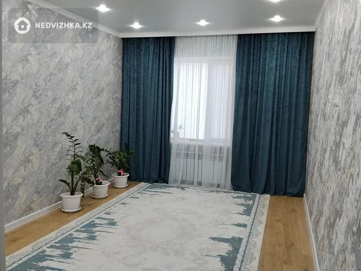 2-комнатная квартира, этаж 1 из 5, 73 м², фотография 3