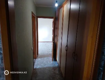 2-комнатная квартира, этаж 1 из 10, 53 м², миниатюра 7