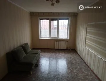 2-комнатная квартира, этаж 1 из 10, 53 м², миниатюра 12