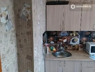 2-комнатная квартира, этаж 1 из 10, 53 м², миниатюра 2