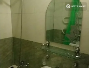 2-комнатная квартира, этаж 1 из 10, 53 м², миниатюра 4