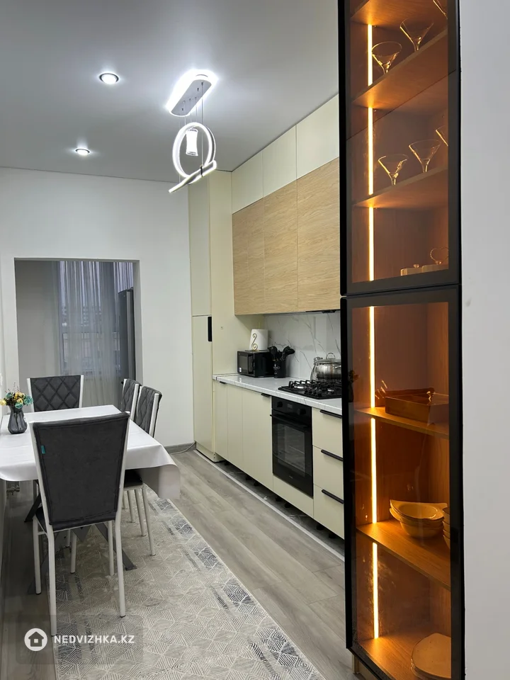 2-комнатная квартира, этаж 7 из 9, 56 м², На длительный срок