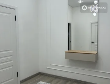 2-комнатная квартира, этаж 7 из 9, 56 м², На длительный срок, миниатюра 6