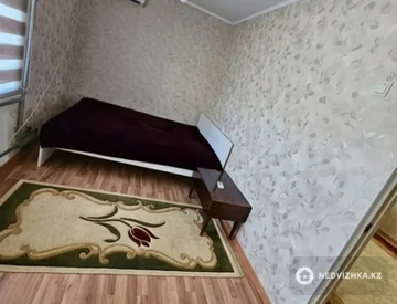 2-комнатная квартира, этаж 1 из 5, 42 м², миниатюра 2