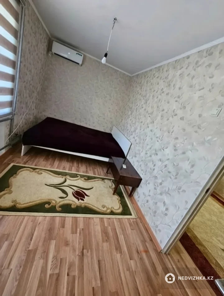 2-комнатная квартира, этаж 1 из 5, 42 м², фотография 2