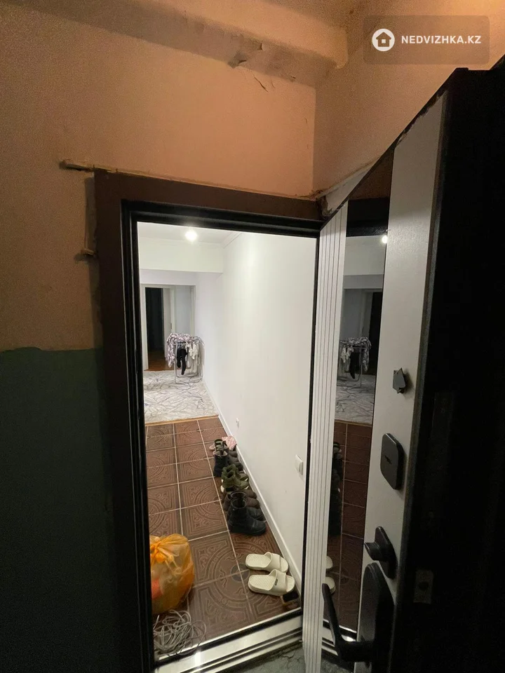3-комнатная квартира, этаж 2 из 5, 56 м², фотография 3