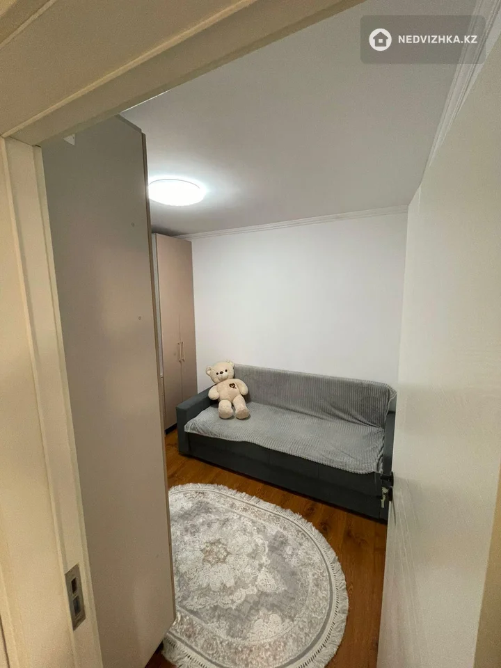 3-комнатная квартира, этаж 2 из 5, 56 м², фотография 4