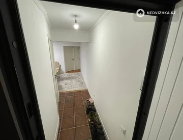3-комнатная квартира, этаж 2 из 5, 56 м², миниатюра 7
