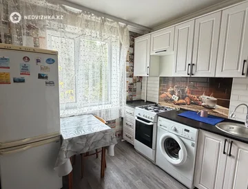 1-комнатная квартира, этаж 2 из 5, 32 м², миниатюра 1