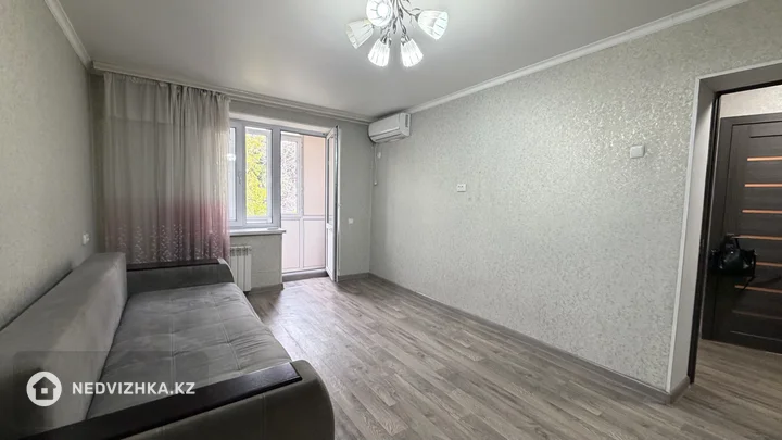 1-комнатная квартира, этаж 2 из 5, 32 м², фотография 2
