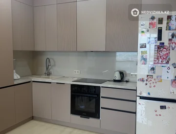 2-комнатная квартира, этаж 15 из 15, 50 м², миниатюра 2
