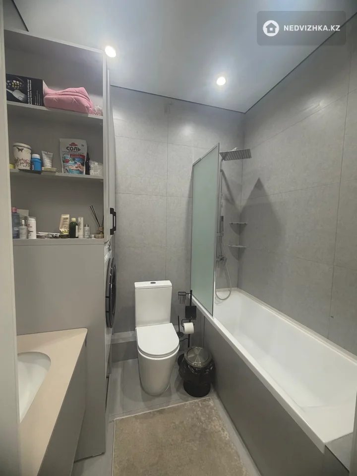 2-комнатная квартира, этаж 15 из 15, 50 м², фотография 3