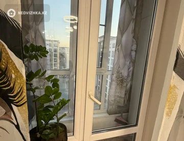 1-комнатная квартира, этаж 9 из 10, 40 м², миниатюра 4
