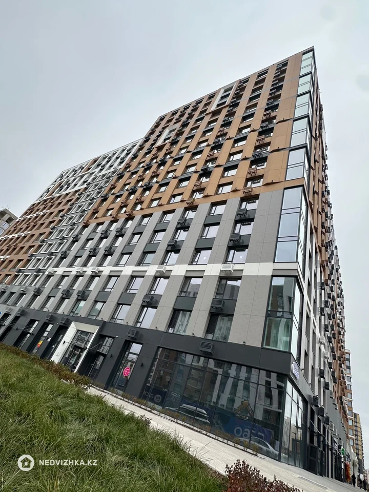 1-комнатная квартира, этаж 4 из 17, 40 м², На длительный срок